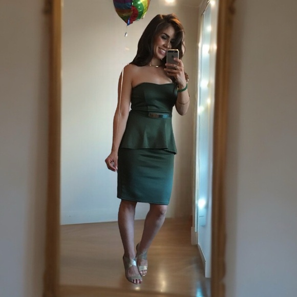 Elegant Strapless Green Peplum Dress, Size S/M - Picture 10 of 10